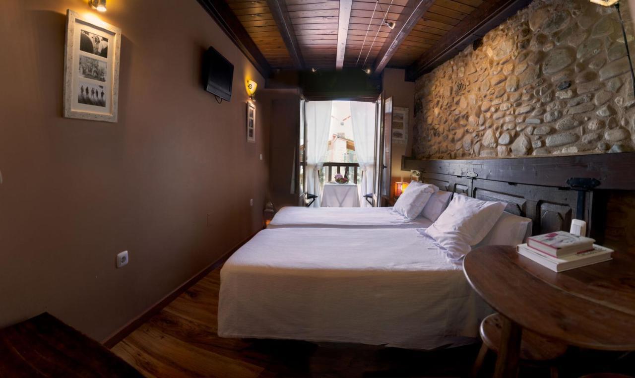 Micro-Hostal La Puerta Del Perdon Villafranca Del Bierzo Εξωτερικό φωτογραφία