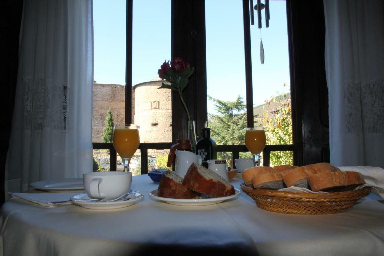 Micro-Hostal La Puerta Del Perdon Villafranca Del Bierzo Εξωτερικό φωτογραφία
