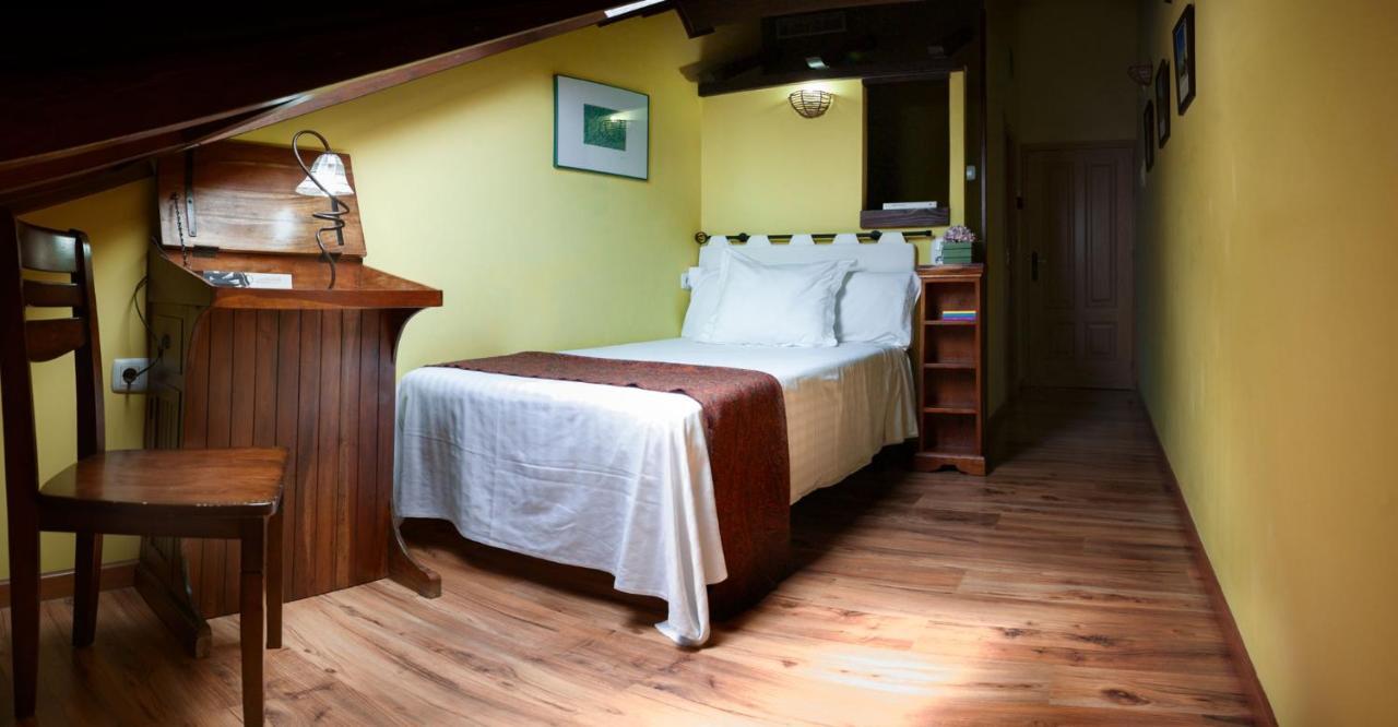 Micro-Hostal La Puerta Del Perdon Villafranca Del Bierzo Εξωτερικό φωτογραφία